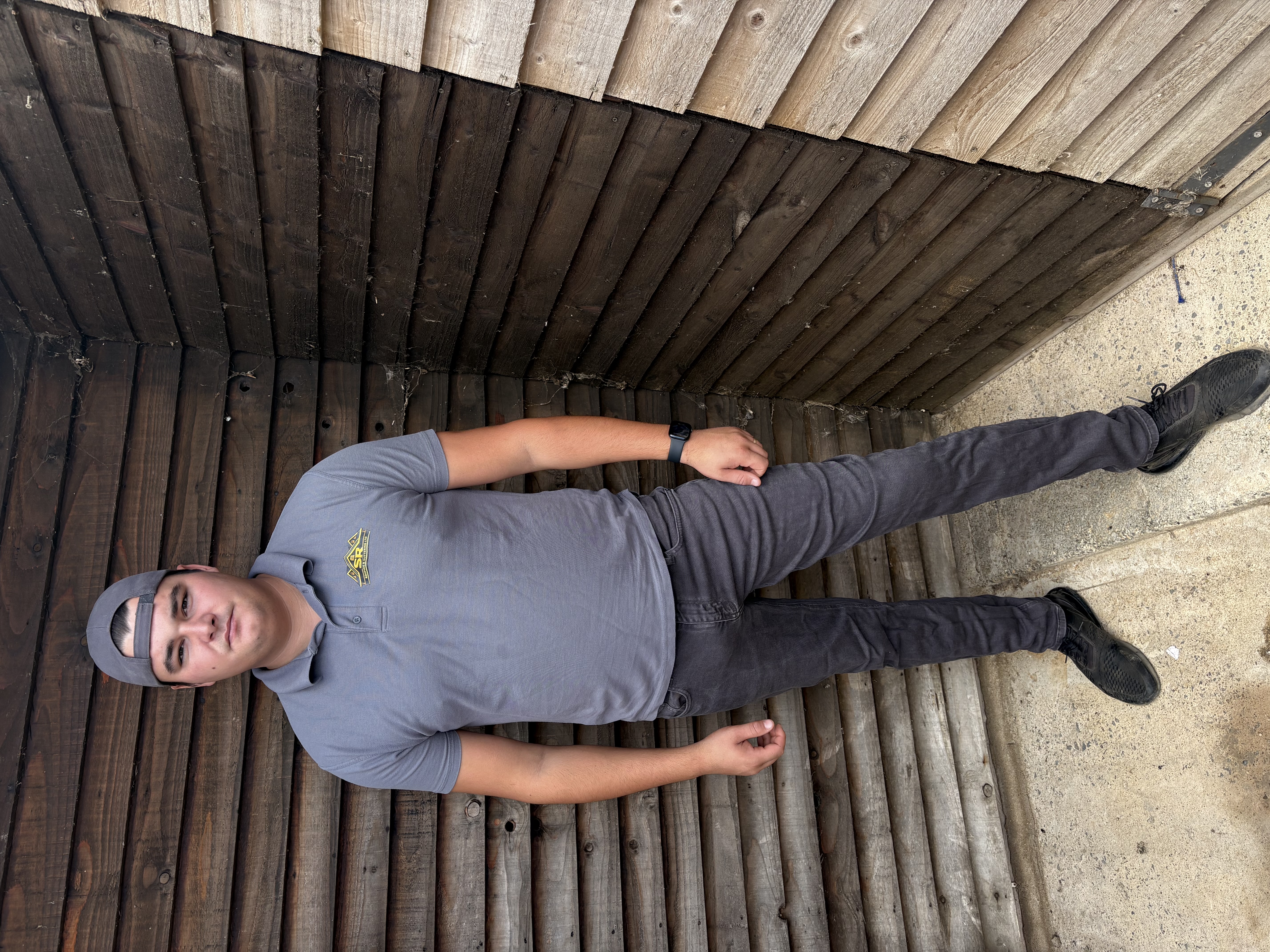 Steve from SR roofing and guttering Ltd in Swindon