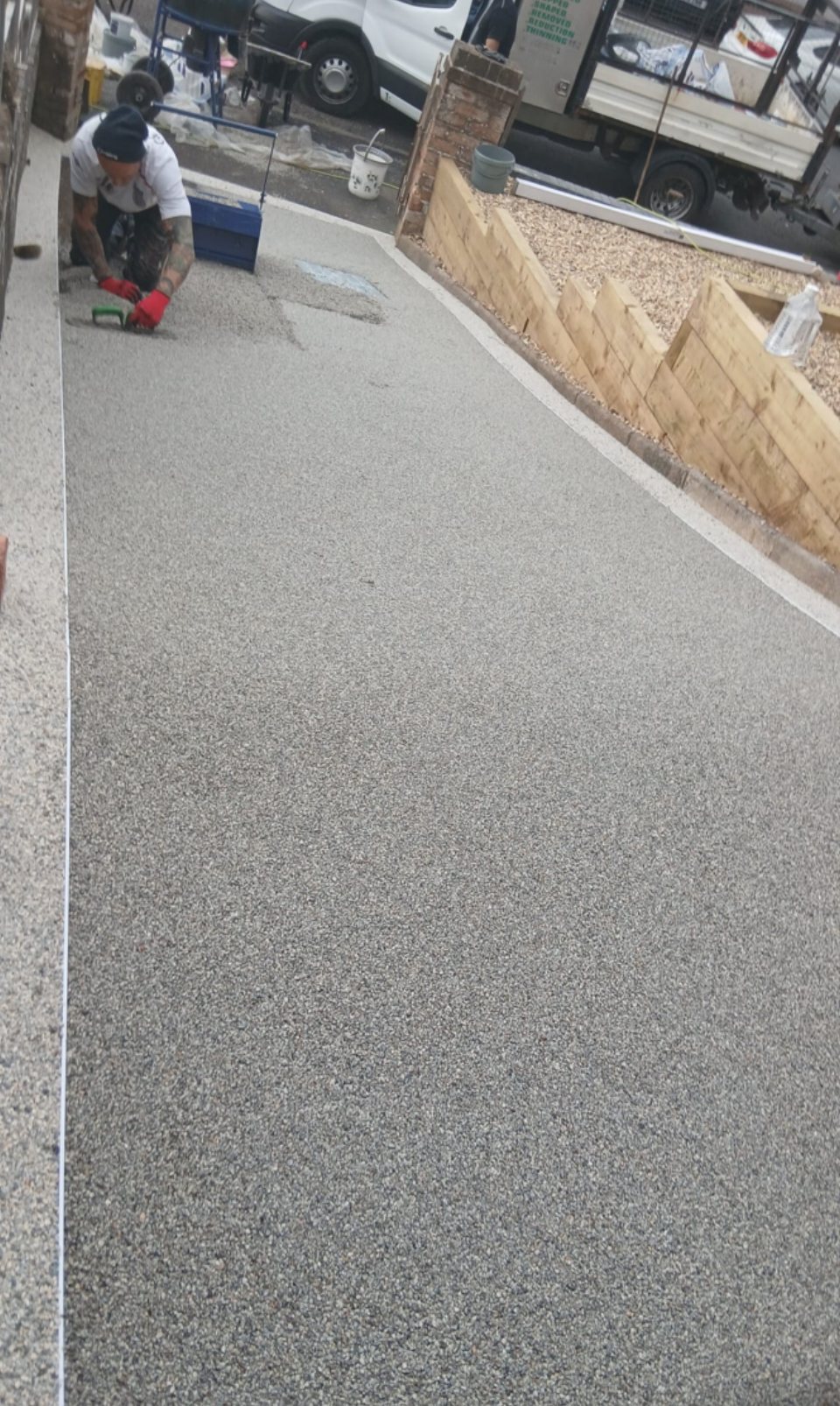 Finished driveway laid by Atlas outside a house